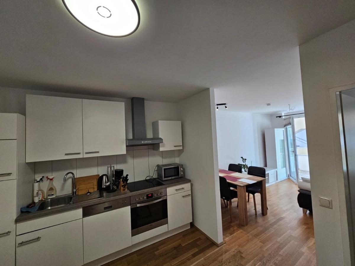 Apartment Stylish In + 1 Parking Spot Innsbruck