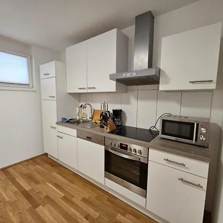 Stylish Apartment In Innsbruck + 1 Parking Spot Exterior foto